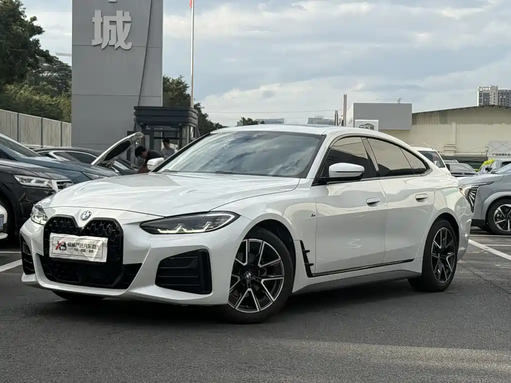 BMW 4 Series 2022 — фото 1