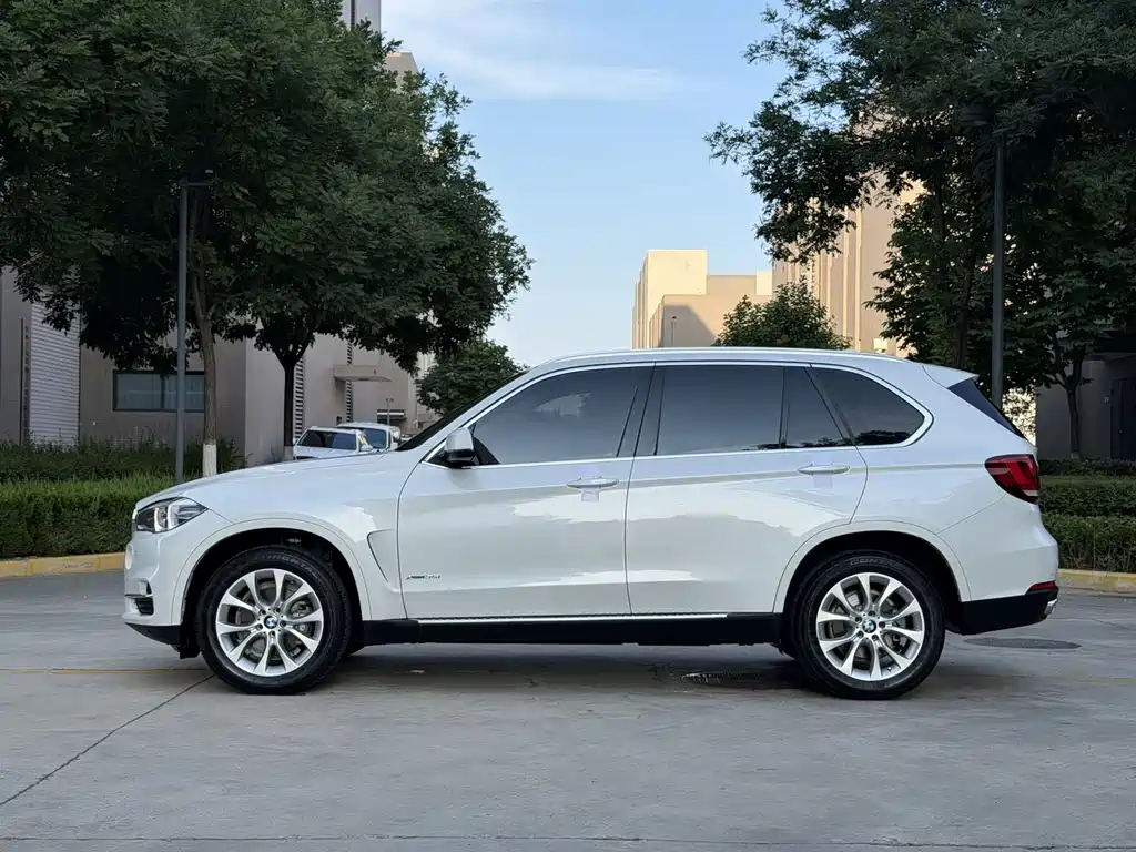 BMW X5 2018 — фото 19