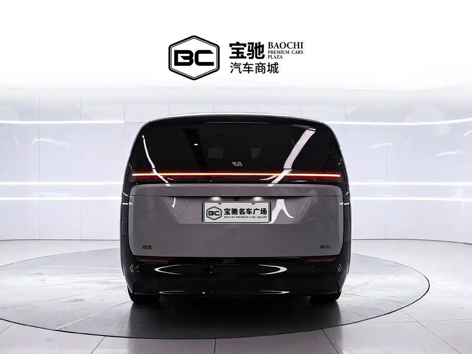Li Auto Li MEGA 2025