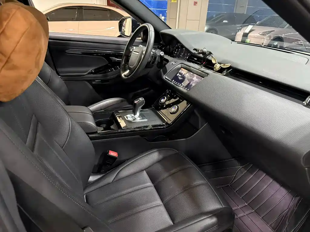 Land Rover Evoque 2021 — фото 6
