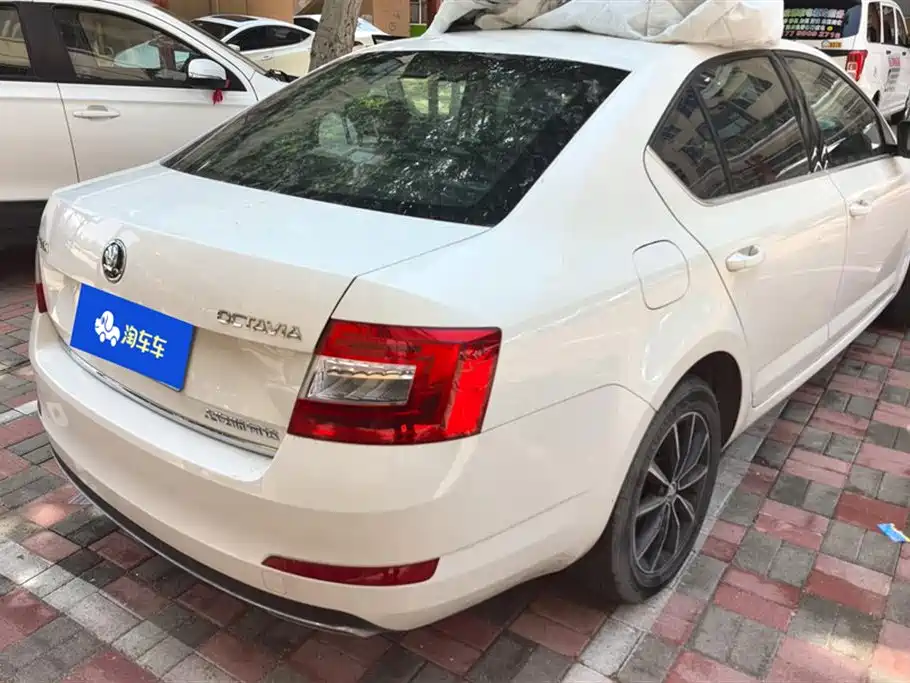 Skoda Octavia 2016 — фото 3