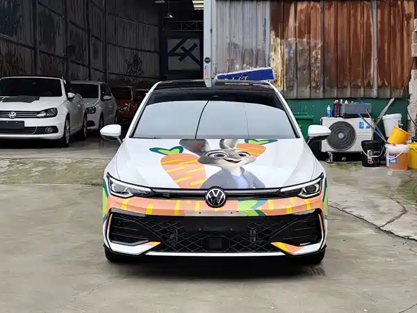 Volkswagen Golf 2024