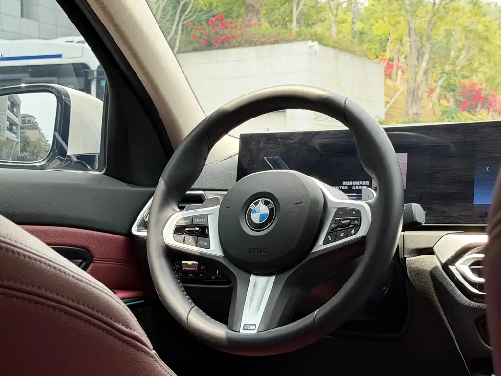BMW 3 Series 2023 — фото 12