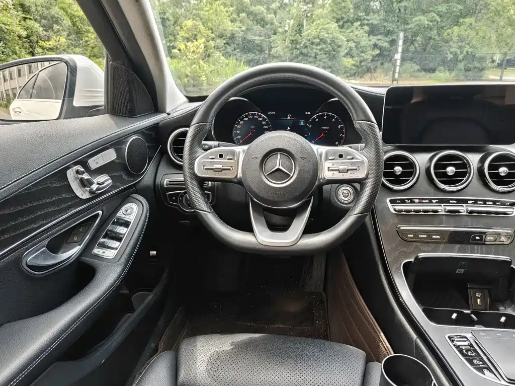 Mercedes-Benz C-Class 2020 — фото 10