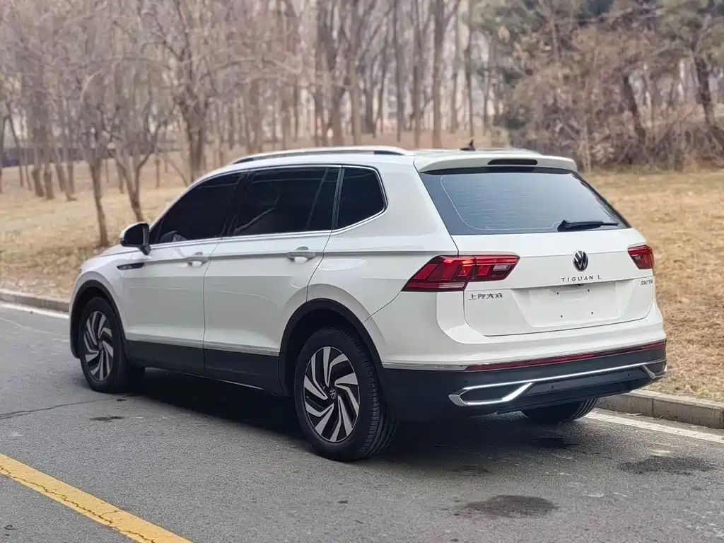 Volkswagen Tiguan L 2022 — фото 4