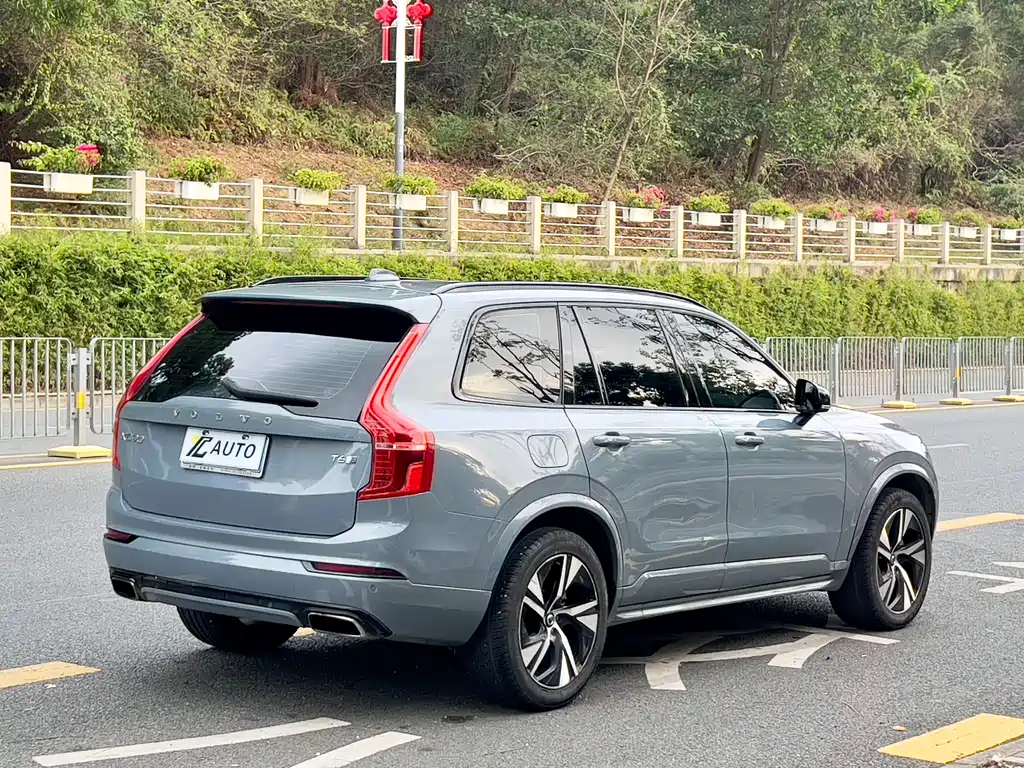Volvo XC90 2020 — фото 7