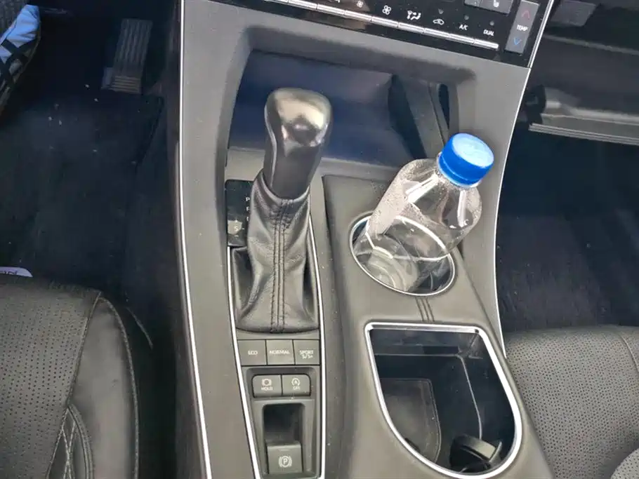 Toyota Avalon 2019 — фото 16
