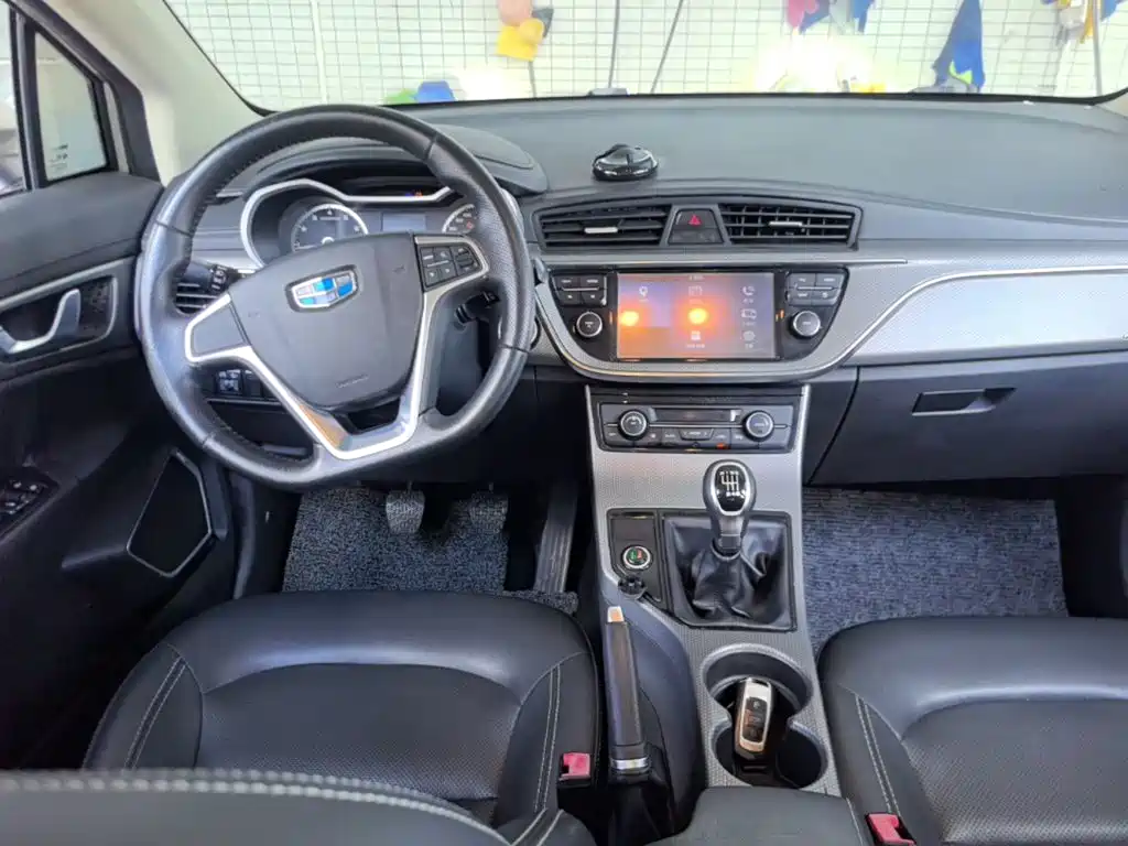 Geely Emgrand GS 2018 — фото 10