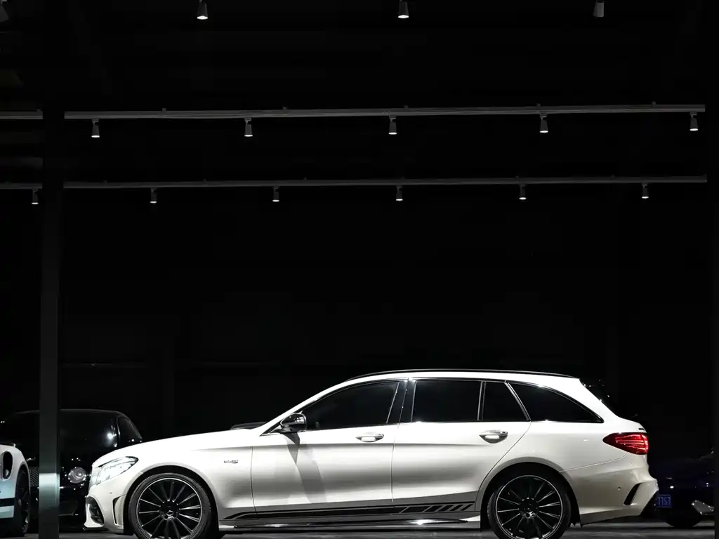 Mercedes-Benz C-Class AMG 2020 — фото 3