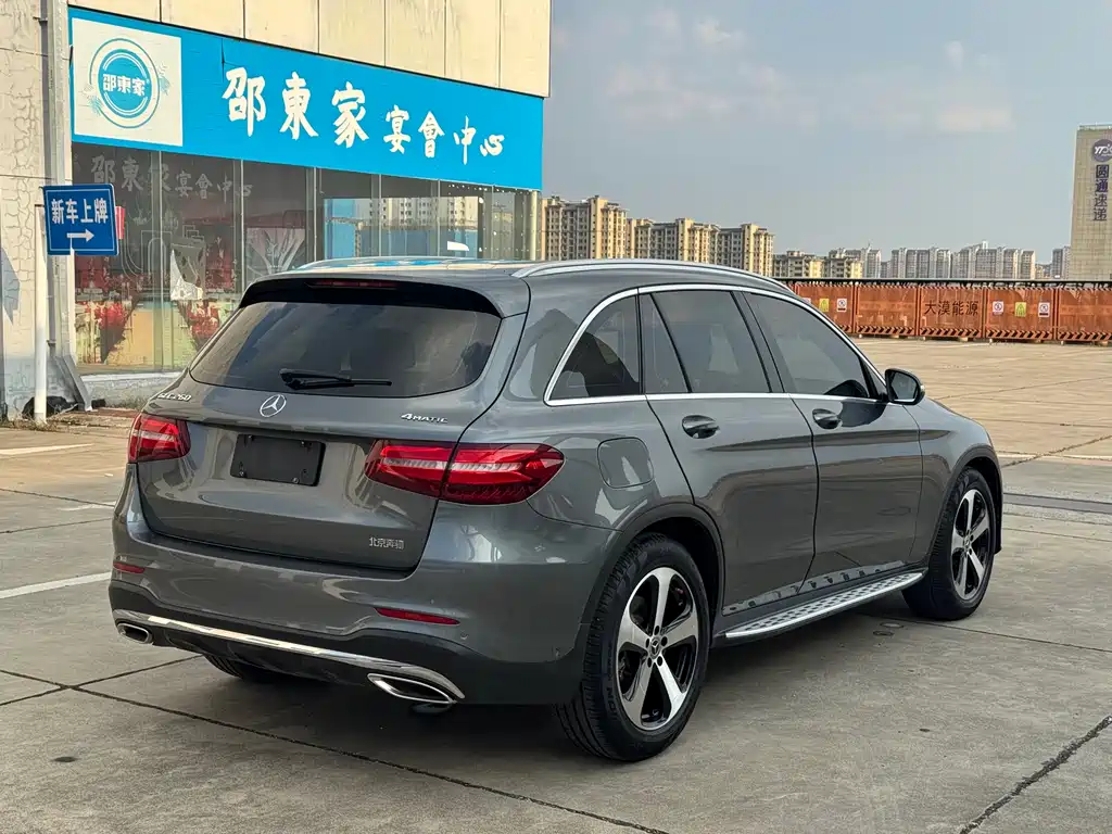 Mercedes-Benz GLC 2017 — фото 20