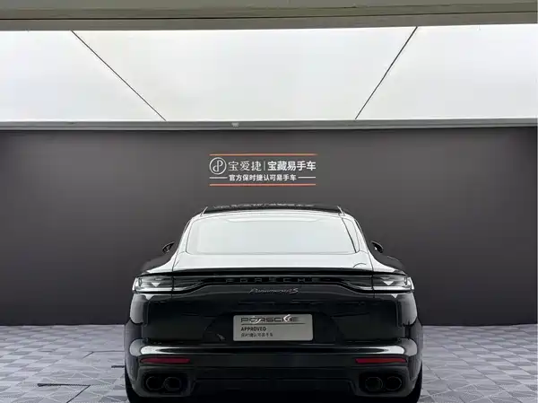 Porsche Panamera 2024
