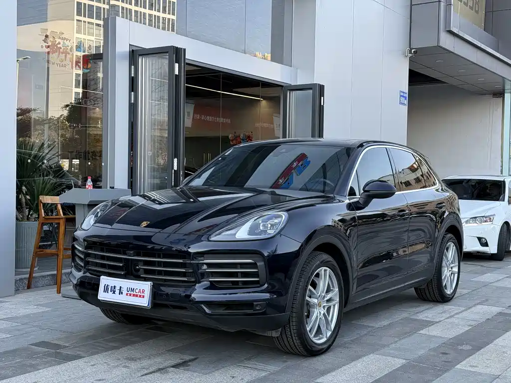 Porsche Cayenne 2022 — фото 1