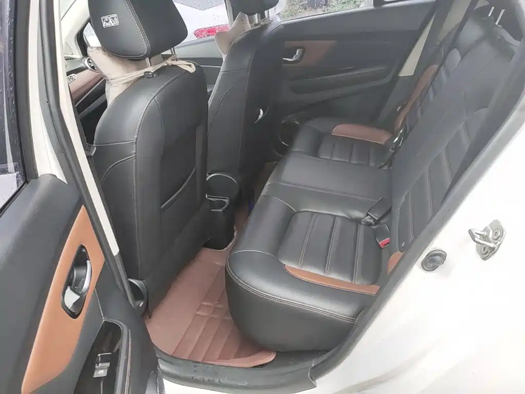 Haval H1 2015 — фото 17