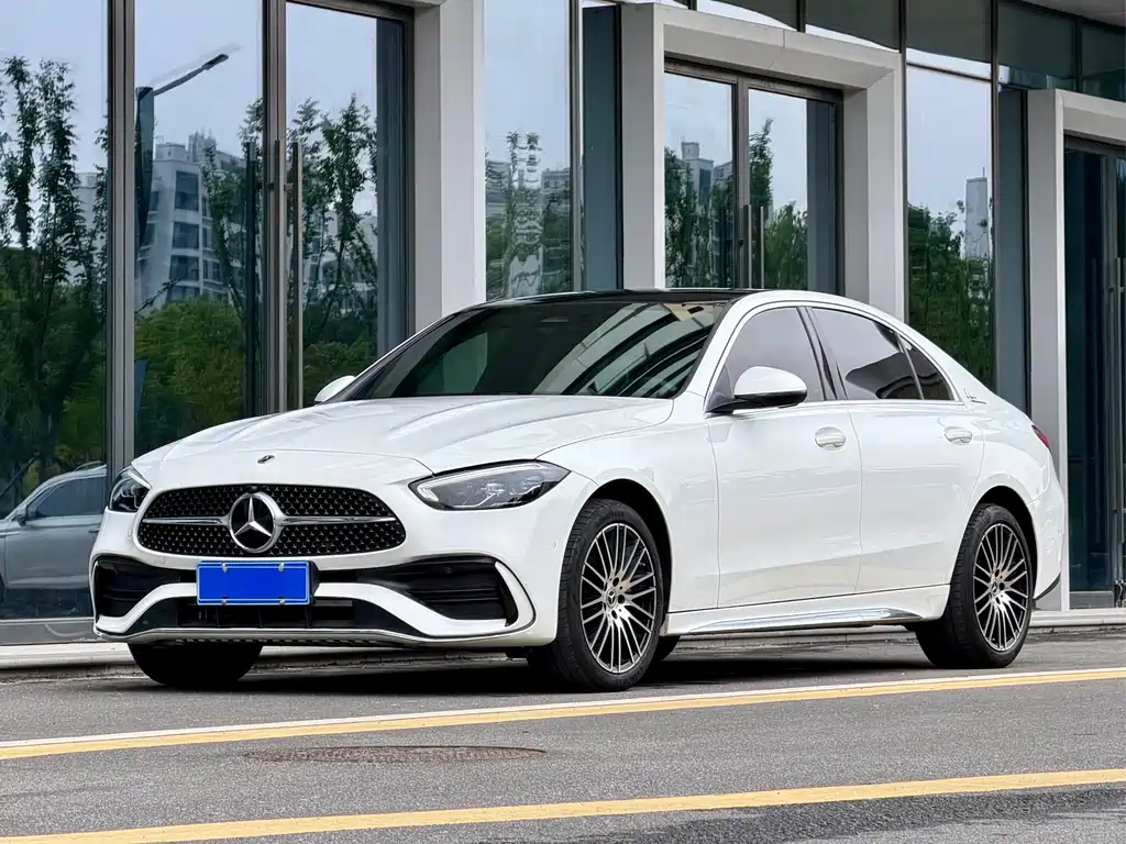 Mercedes-Benz C-Class 2024 — фото 1