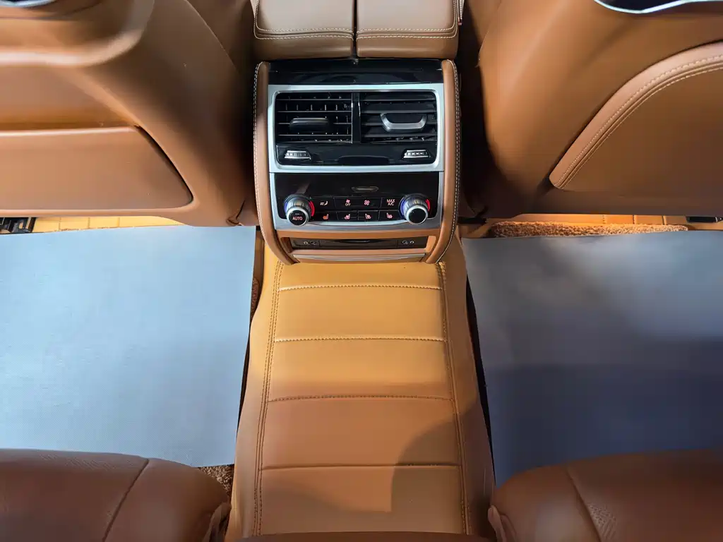 BMW 7 Series 2020 — фото 23