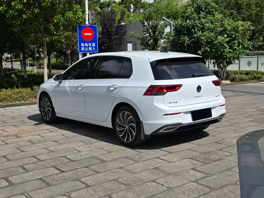 Volkswagen Golf 2022