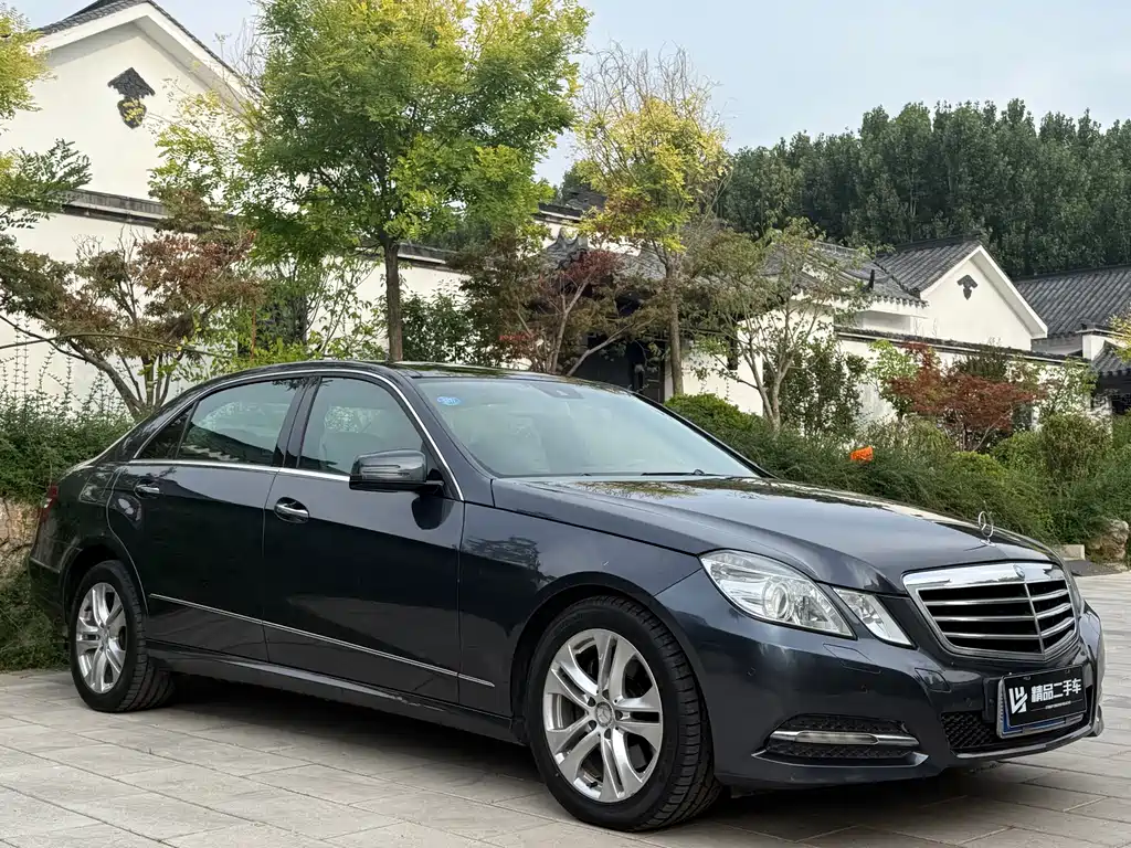 Mercedes-Benz E-Class 2011