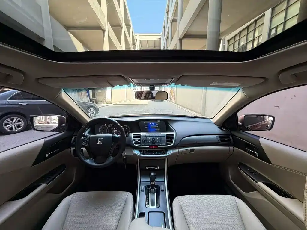 Honda Accord 2015 — фото 9
