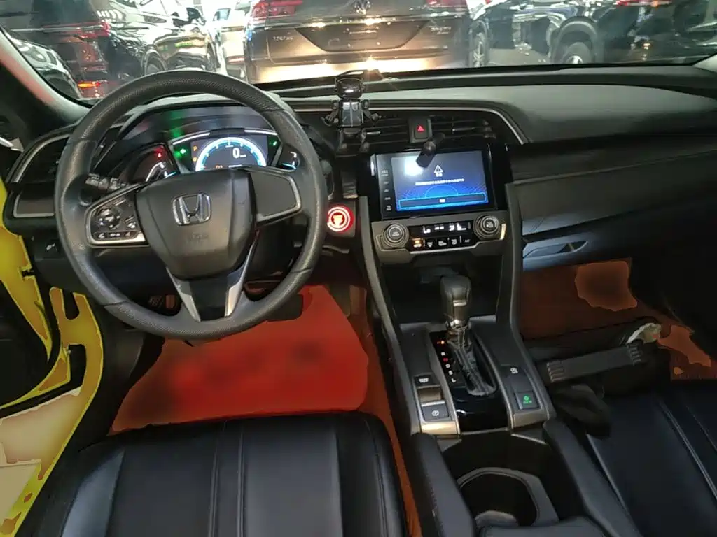 Honda Civic 2020 — фото 10