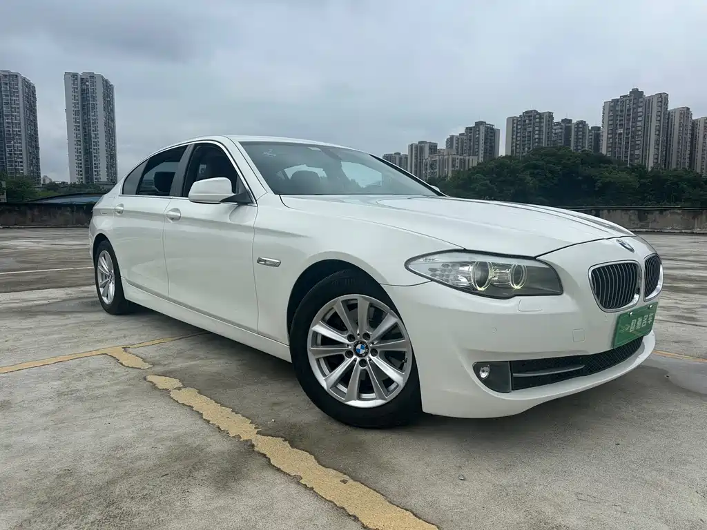 BMW 5 Series 2011