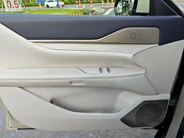 Buick Zhijing L7 2025