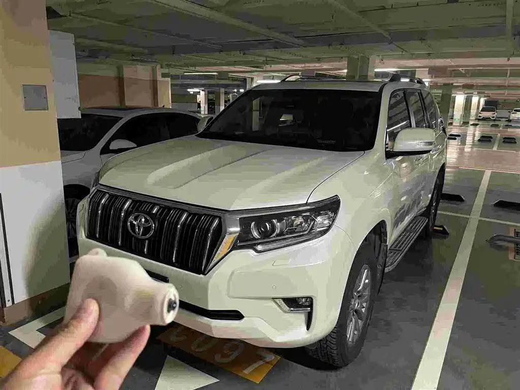 Toyota Prado 2018 — фото 1