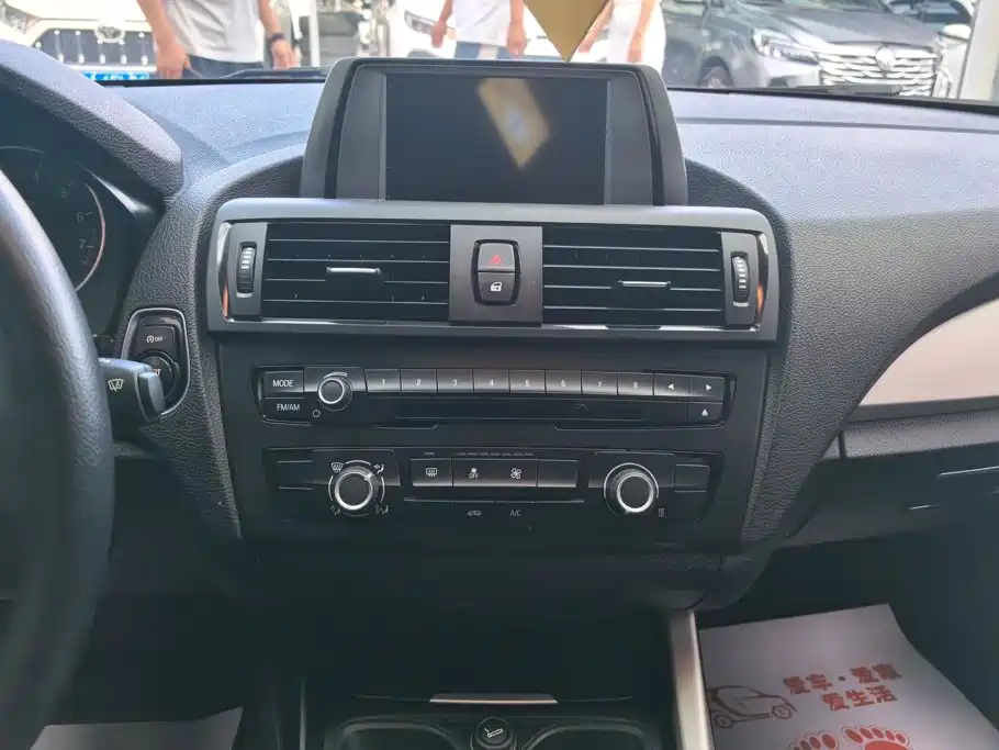 BMW 1 Series 2015 — фото 13