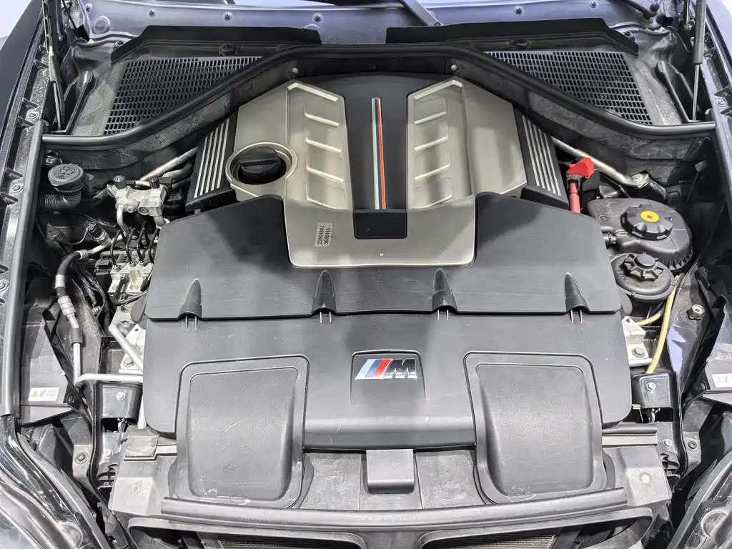BMW X5 M 2011 — фото 10