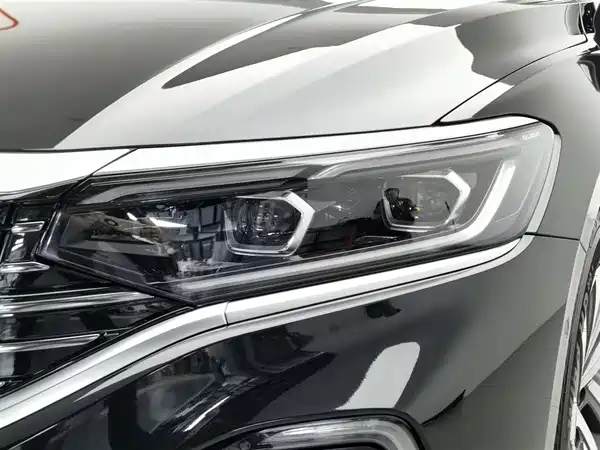 Volkswagen Passat Plug-In Hybrid 2024