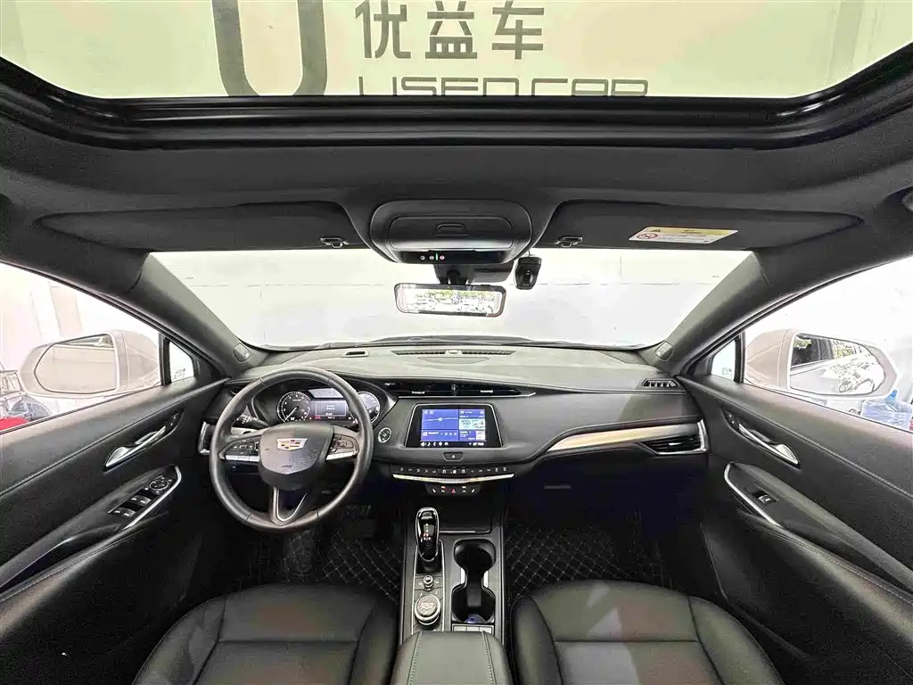 Cadillac XT4 2023 — фото 6