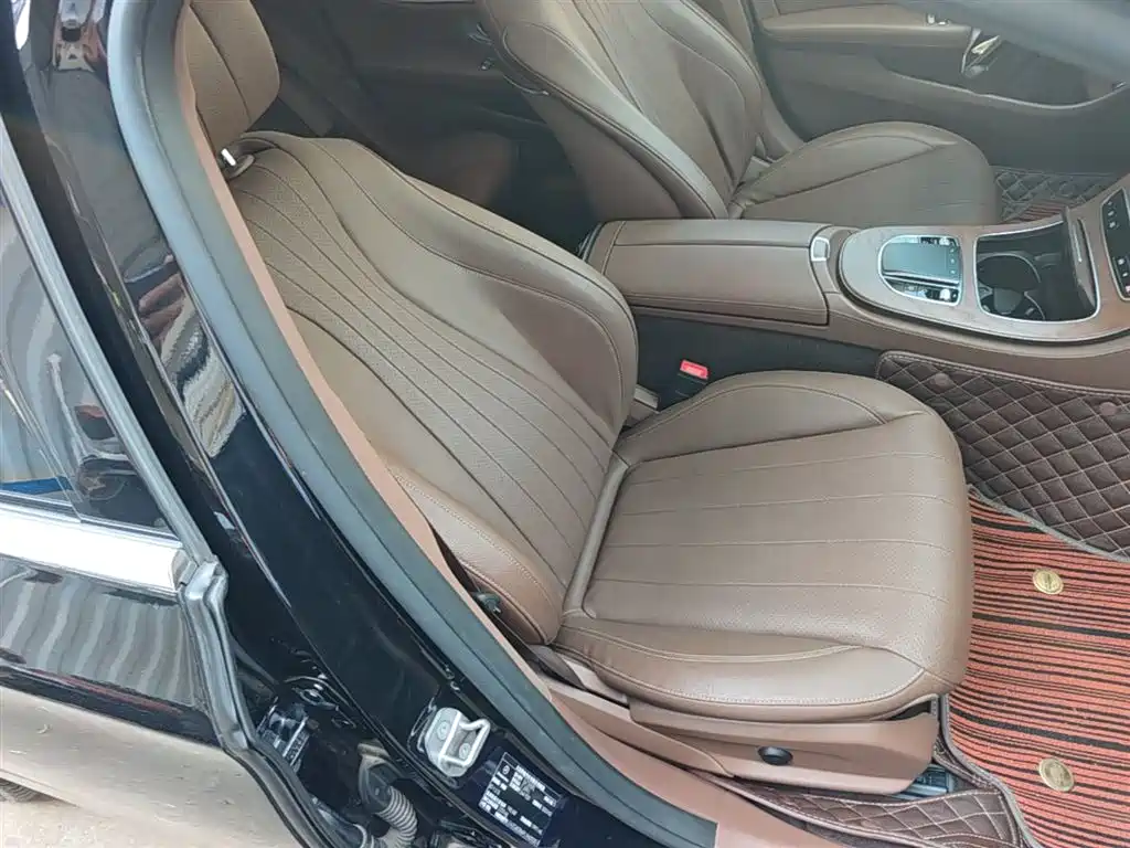 Mercedes-Benz E-Class 2023 — фото 25