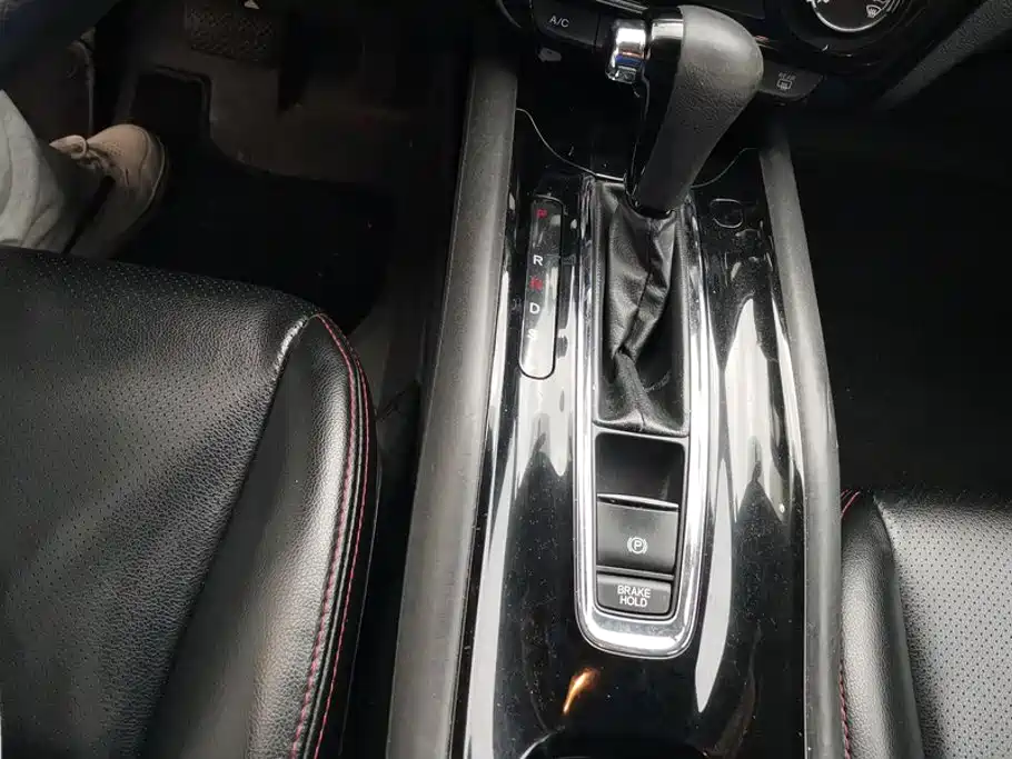Honda Vezel 2015 — фото 16