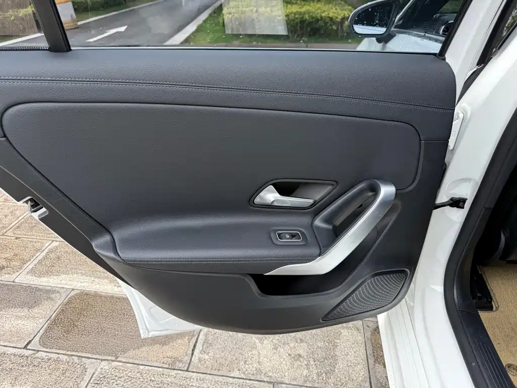 Mercedes-Benz A-Class 2021 — фото 30