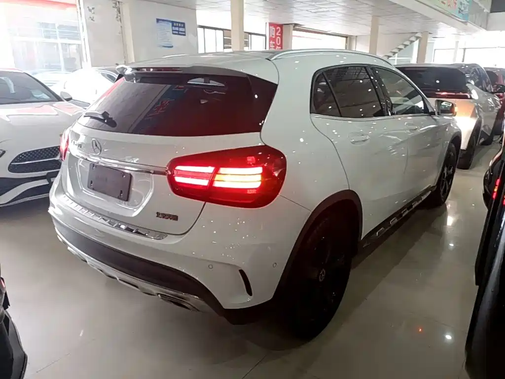 Mercedes-Benz GLA 2019