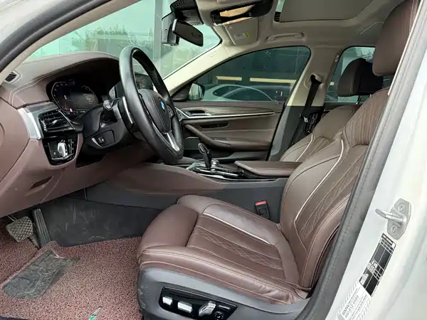 BMW 5 Series 2022