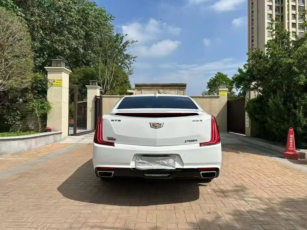 Cadillac XTS 2018 — фото 3