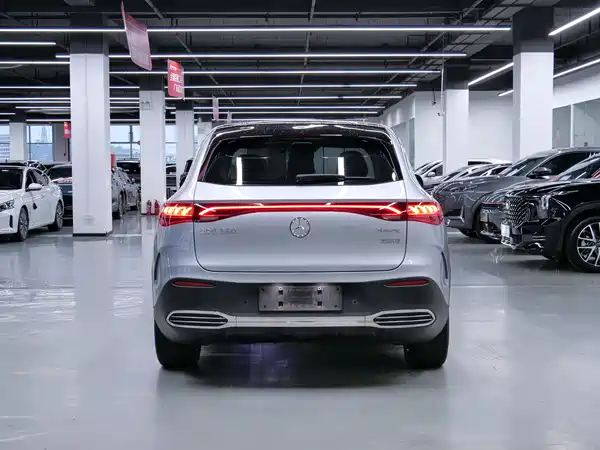Mercedes-Benz EQE SUV 2023