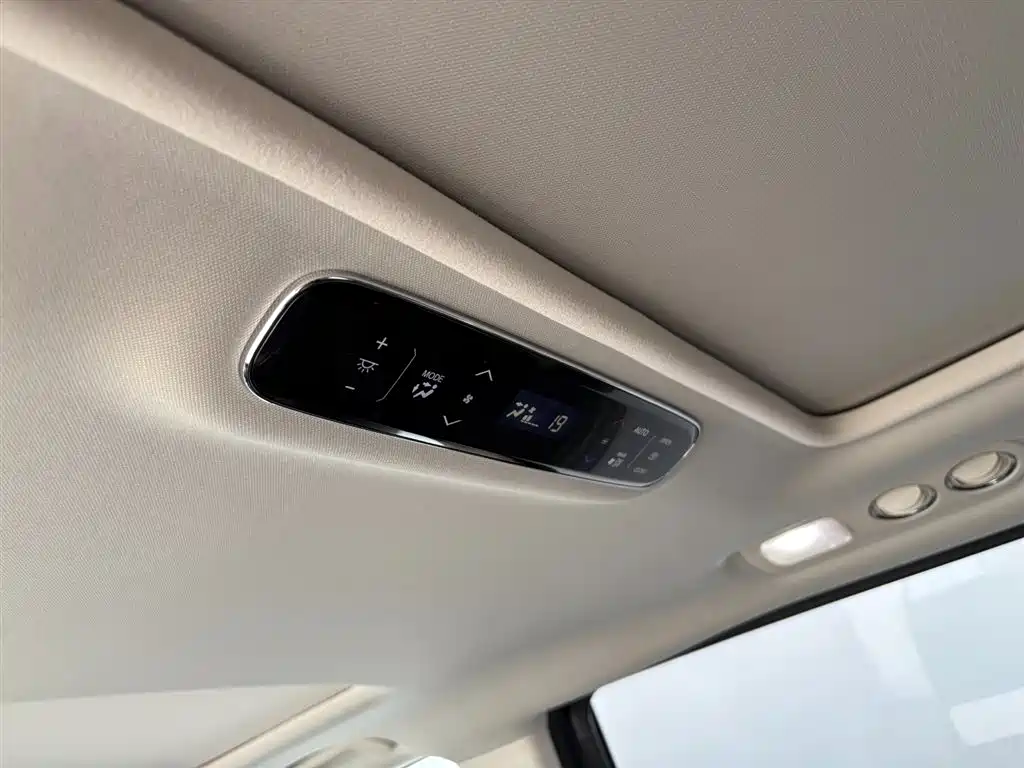 Honda Elysion 2020 — фото 19