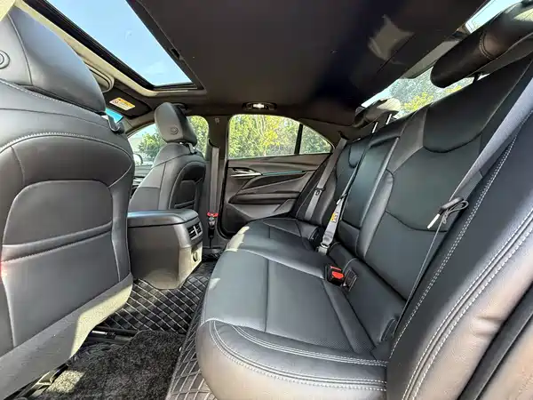 Cadillac CT4 2023