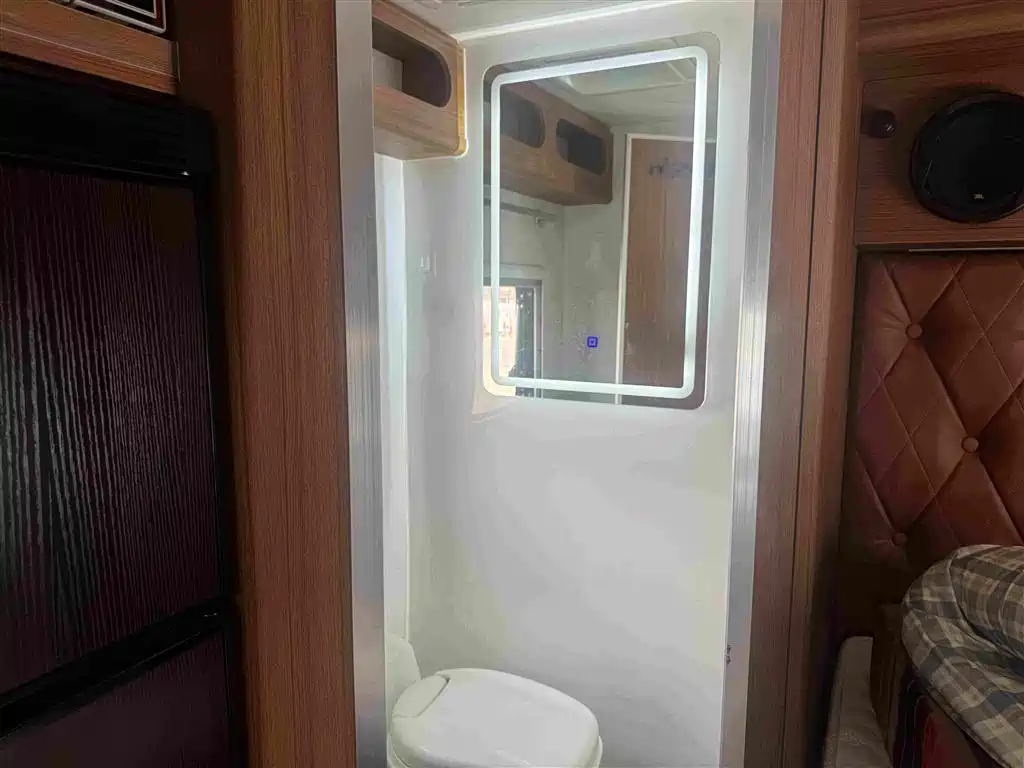 Maxus V90 RV 2022 — фото 10