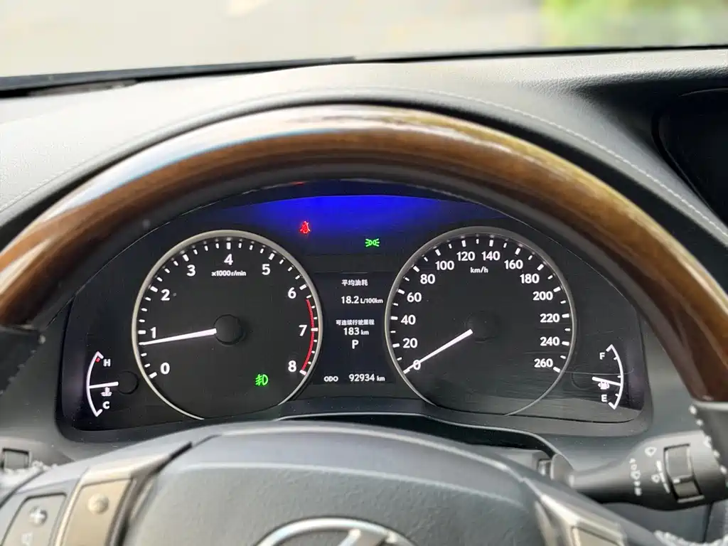 Lexus ES 2014 — фото 14