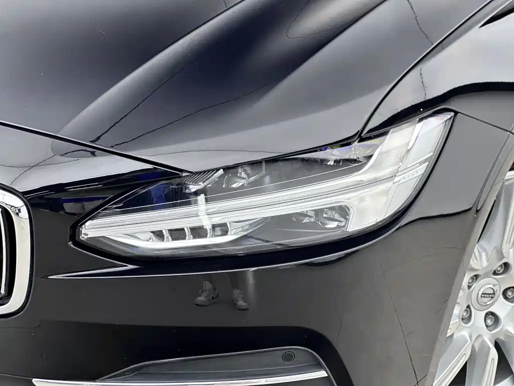 Volvo S90 2019 — фото 15