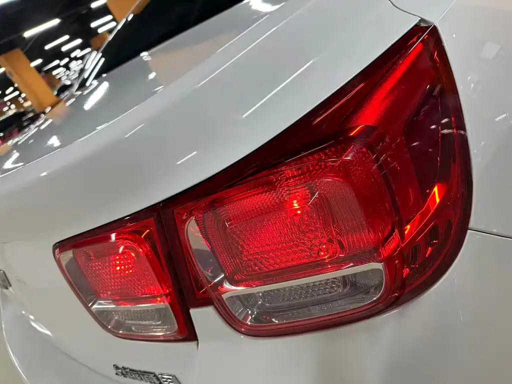 Chevrolet Malibu 2015 — фото 14