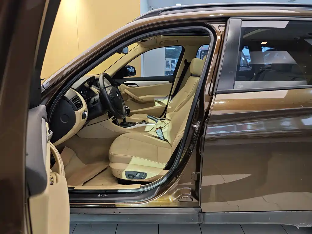 BMW X1 2013 — фото 13