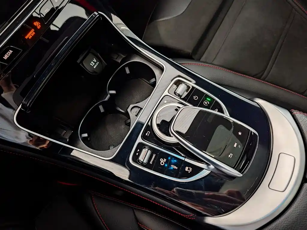 Mercedes-Benz GLC AMG 2018 — фото 13