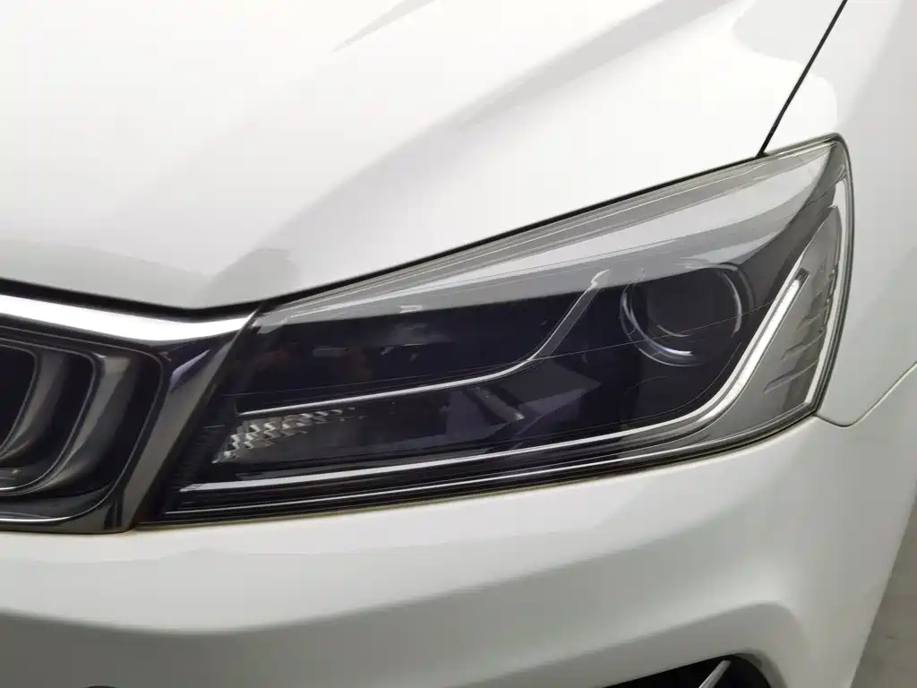 Geely Emgrand 2019
