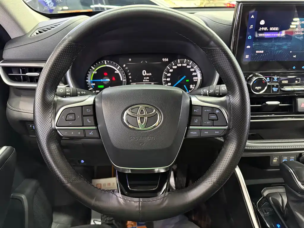 Toyota Highlander 2022 — фото 13