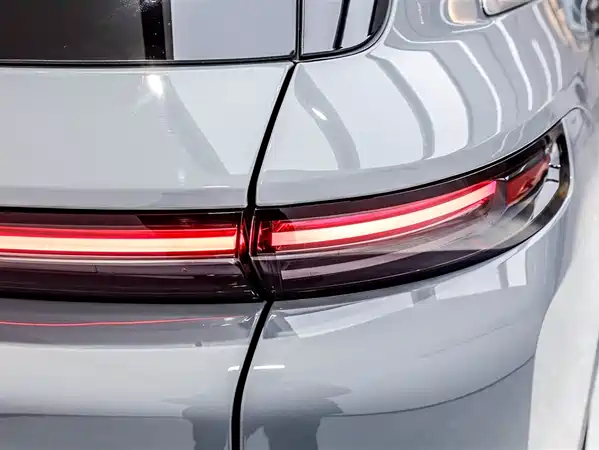 Li Auto L8 2025