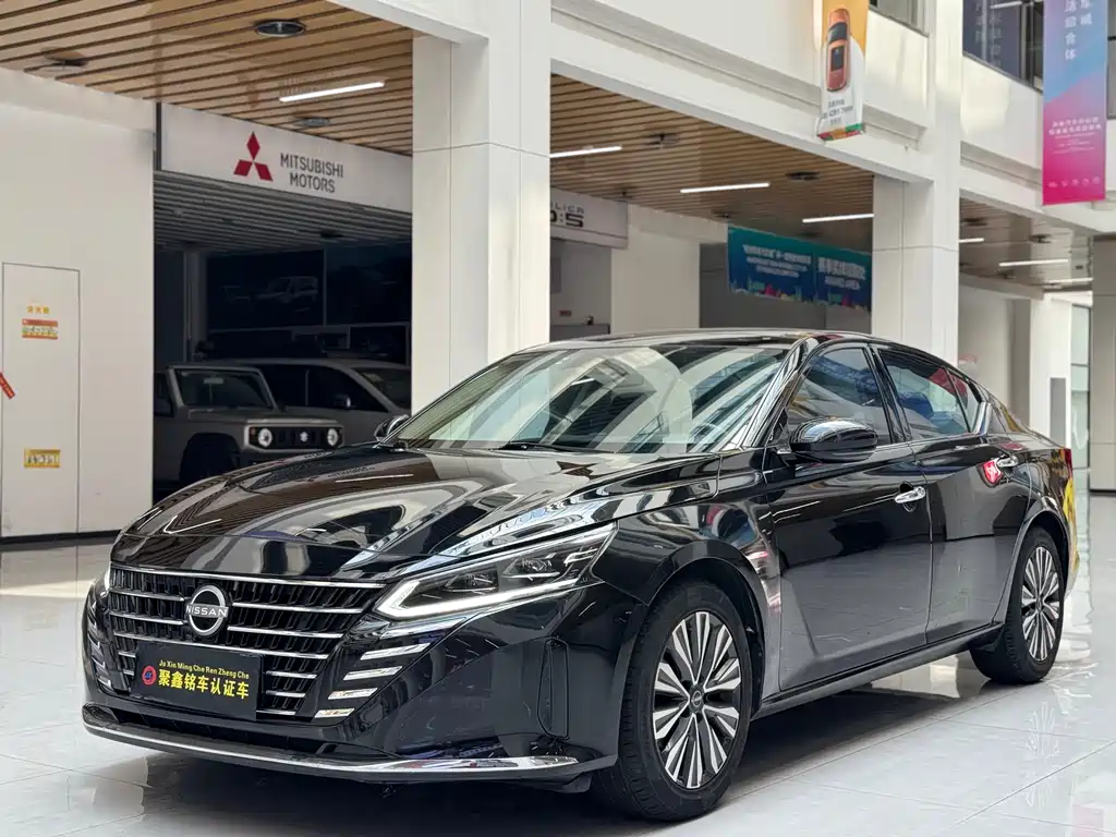 Nissan Teana 2023 — фото 1