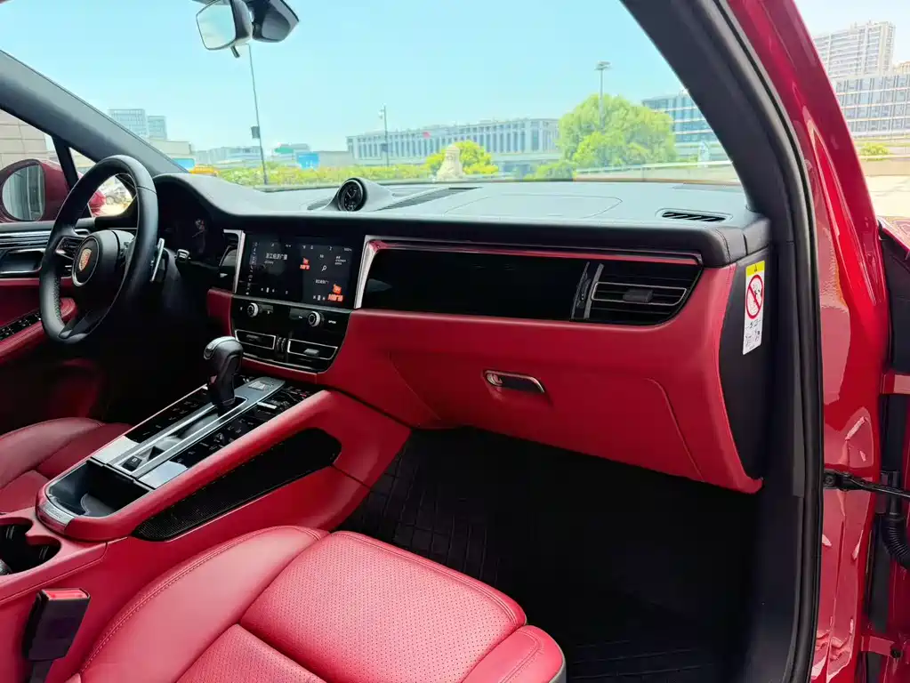 Porsche Macan 2023 — фото 10